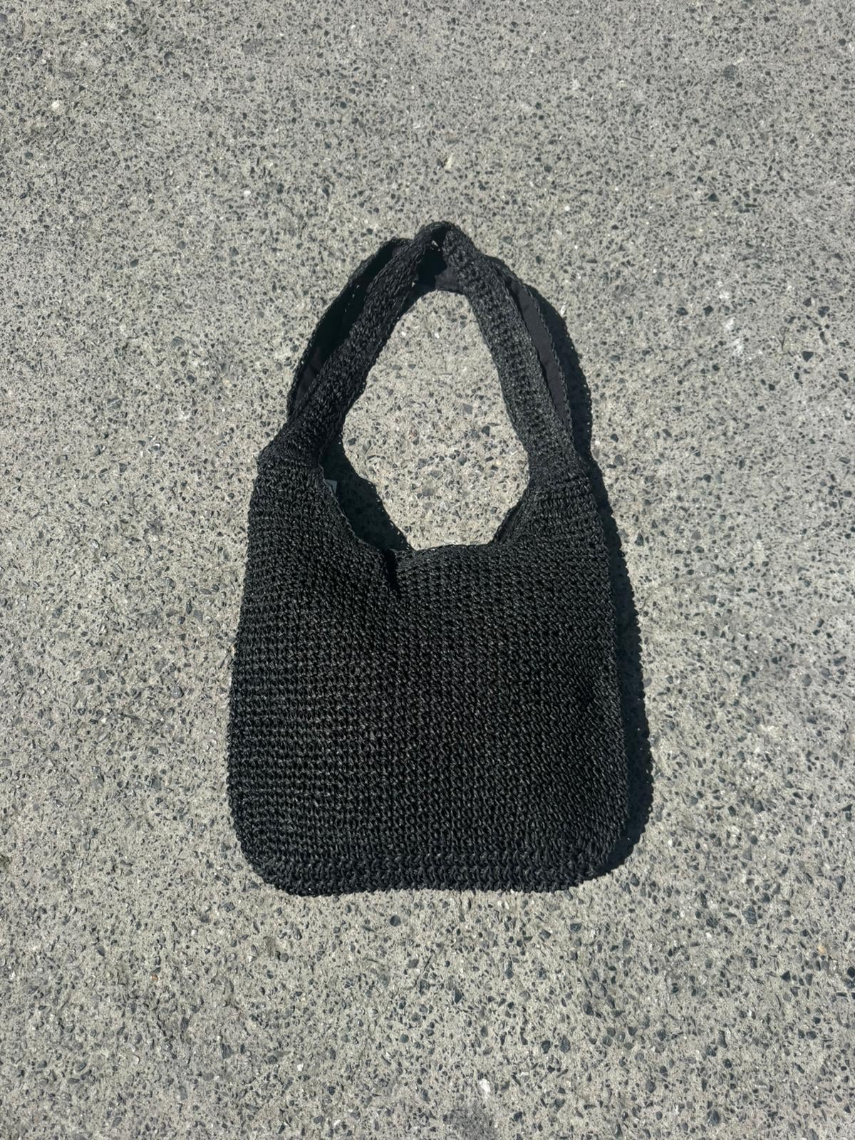 Black Handwoven Straw Shoulder Bag for Women - Nesvay - by Peralane - photo 3