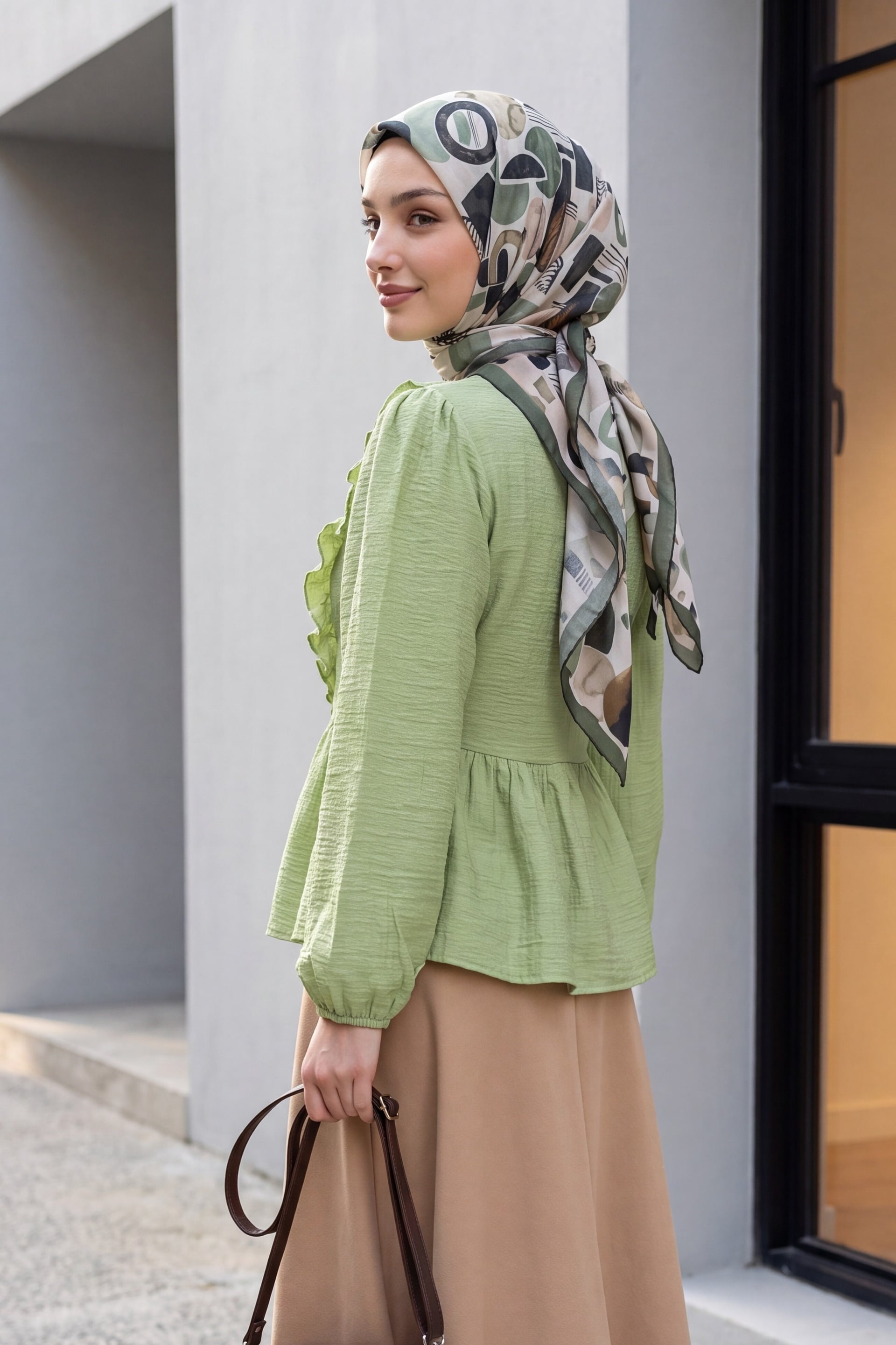 Crinkle Blouse with Tie Neckline and Ruffled Front - Light Green - Podyumplus - by Peralane - photo 3