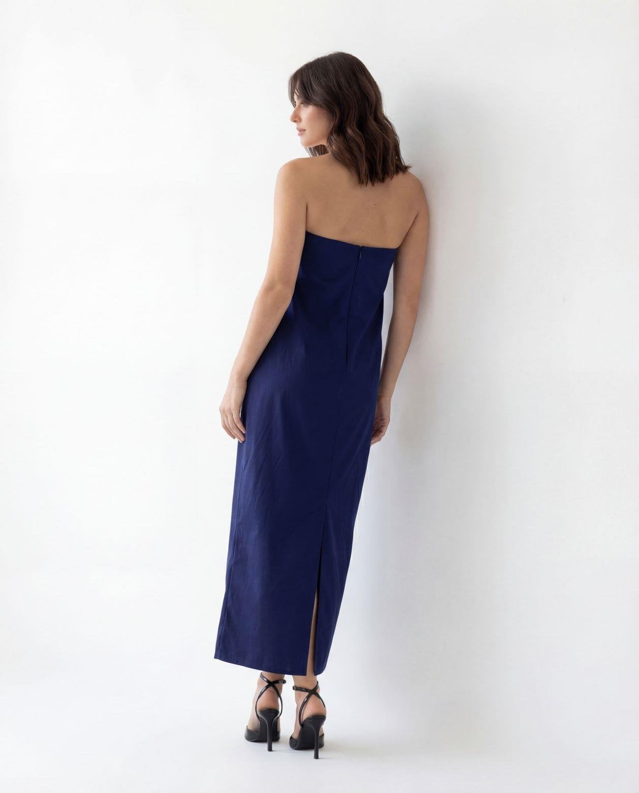 Navy Blue Strapless Maxi Dress with Side Pockets - Fame - by Peralane - photo 4