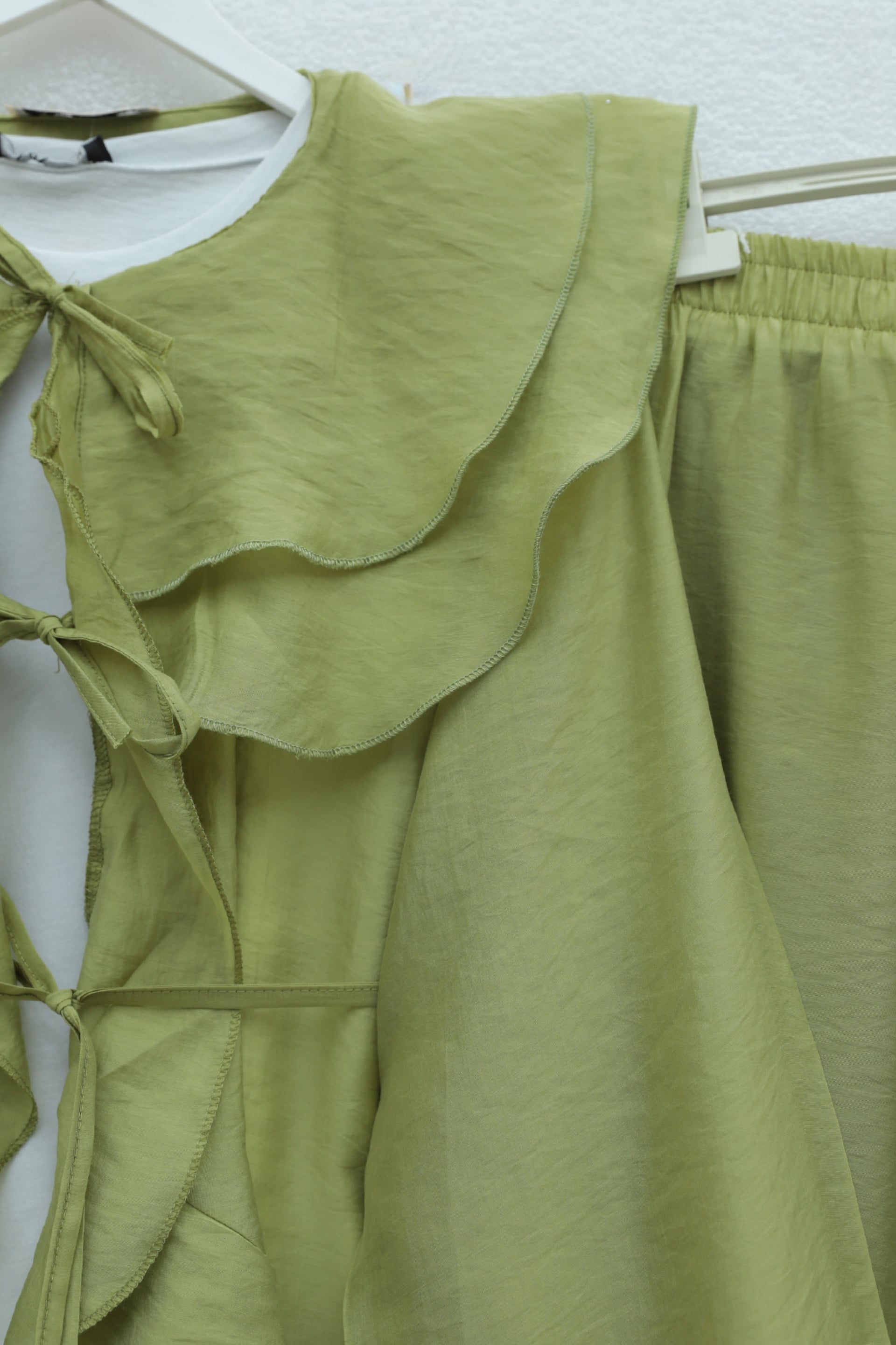 Women's Tie-Front Layered Collar Blouse and Lined Trousers Co-ord Set in Olive Green - Podyumplus - by Peralane - photo 6