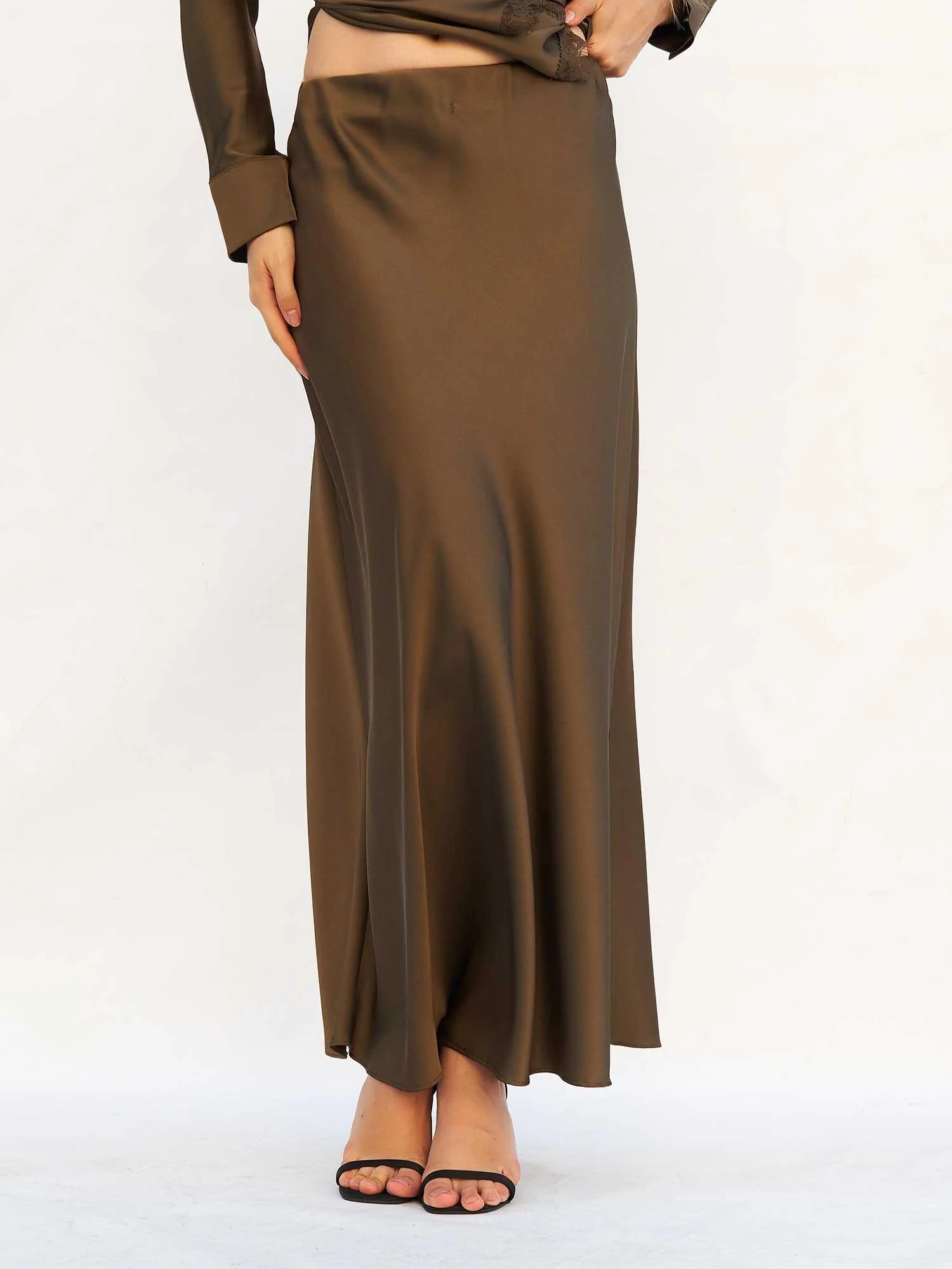 Satin Dress with Lace Trim and Floor-Length Skirt - Lefon - by Peralane - photo 6