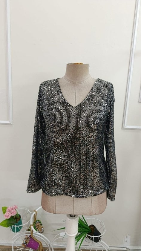 Women's Long-Sleeved V-Neck Sequin Blouse - Janes - by Peralane - photo 4