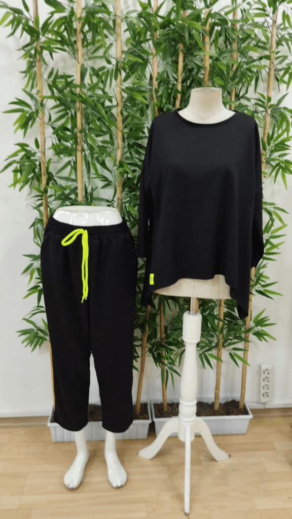 Women's Two-Piece Loungewear Set in Black with Neon Yellow Drawstring - Janes - by Peralane - photo 5