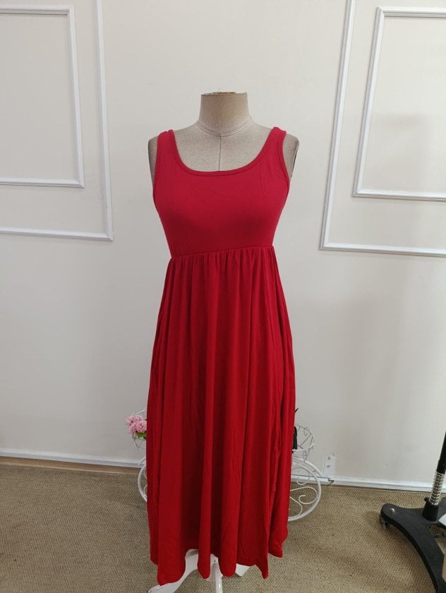 Women's Sleeveless Round Neck Long Viscose Dress with Side Slit, Red - Janes - by Peralane - photo 4