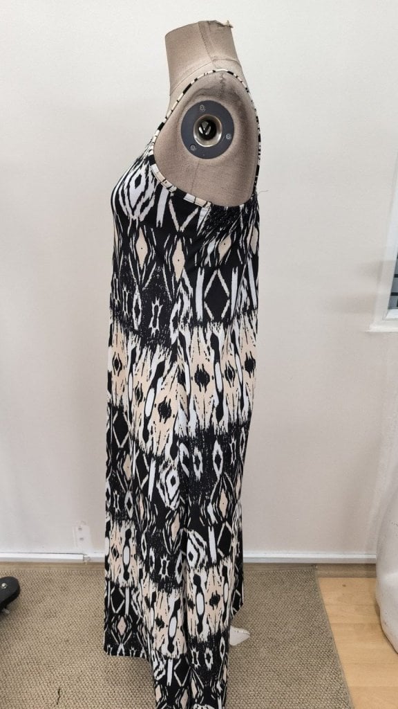 Women's Sleeveless V-Neck Maxi Dress with Geometric Print - Janes - by Peralane - photo 6