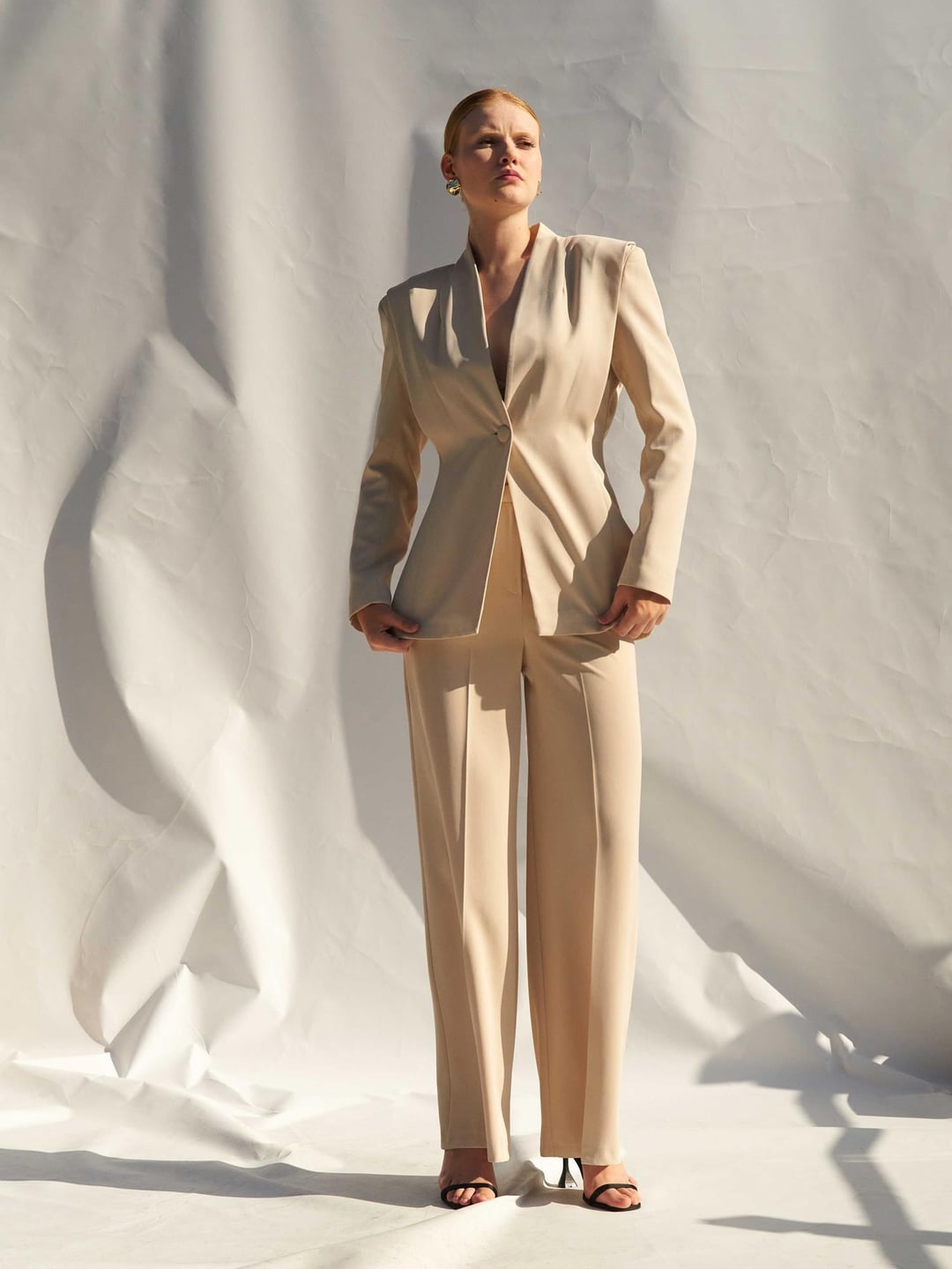 High-Waist Wide-Leg Fluid Trousers - Light Beige - Lefon - by Peralane - photo 5