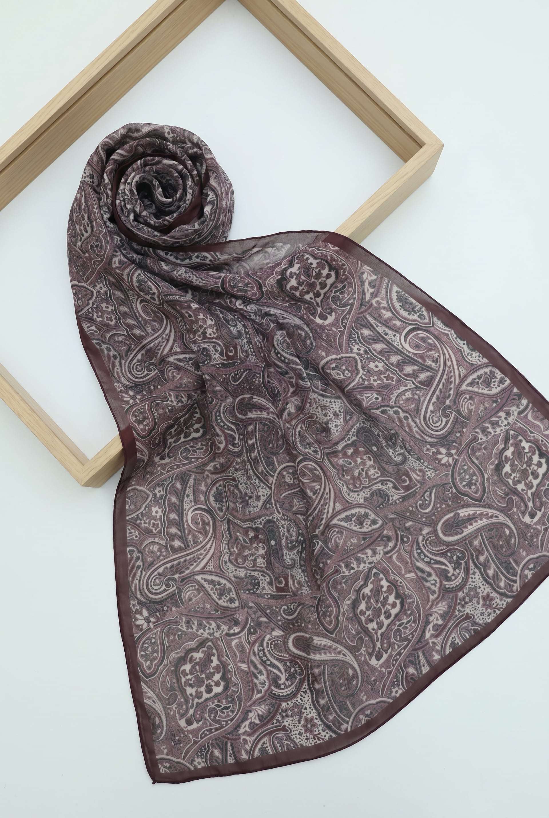 Traditional Floral Patterned Cotton Scarf in Plum - Podyumplus - by Peralane