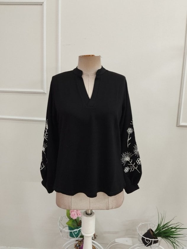 Women's Long Sleeve V-Neck Blouse with Floral Embroidered Sleeves - Janes - by Peralane - photo 4