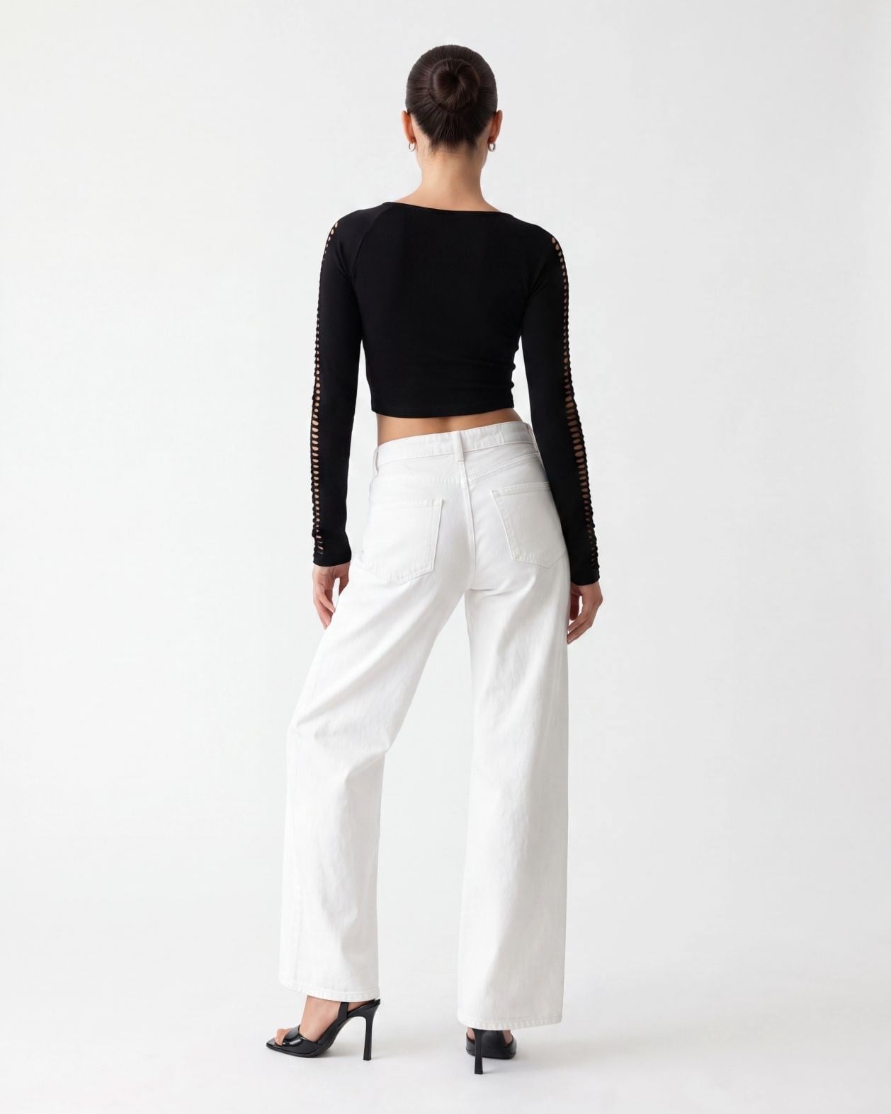Black Long-Sleeved Cropped Knit Top with Cut-Out Sleeves - Fame - by Peralane - photo 5
