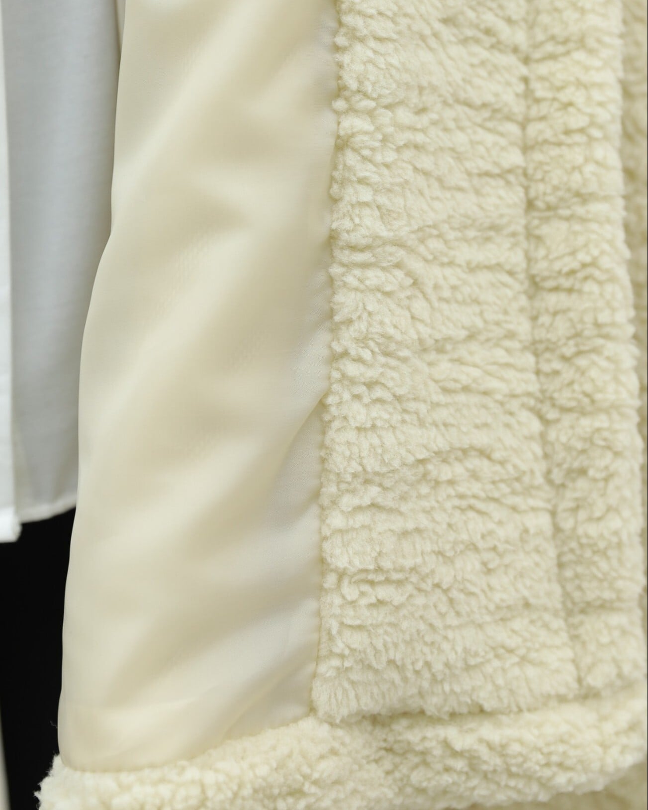 Double-Breasted Lined Side-Pocket Plush Coat - Light Beige - Podyumplus - by Peralane - photo 7