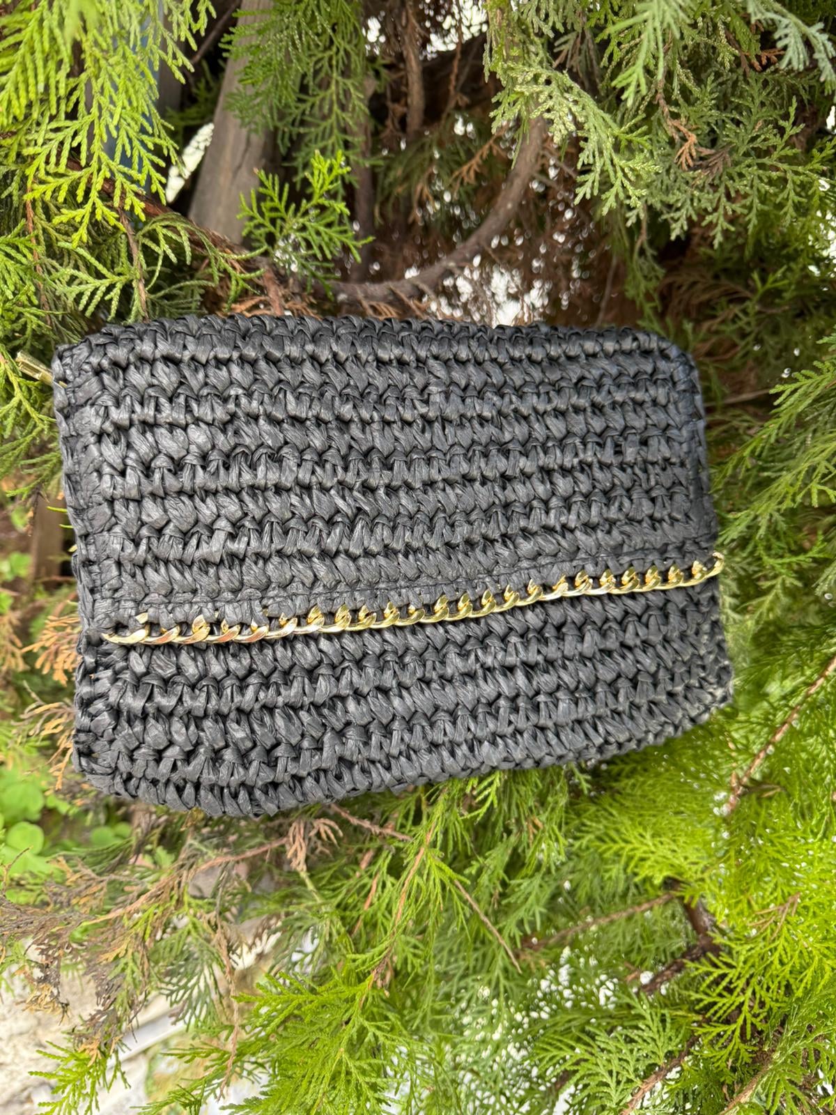 Black Handwoven Raffia Clutch Bag with Gold Chain Detail - Nesvay - by Peralane - photo 3