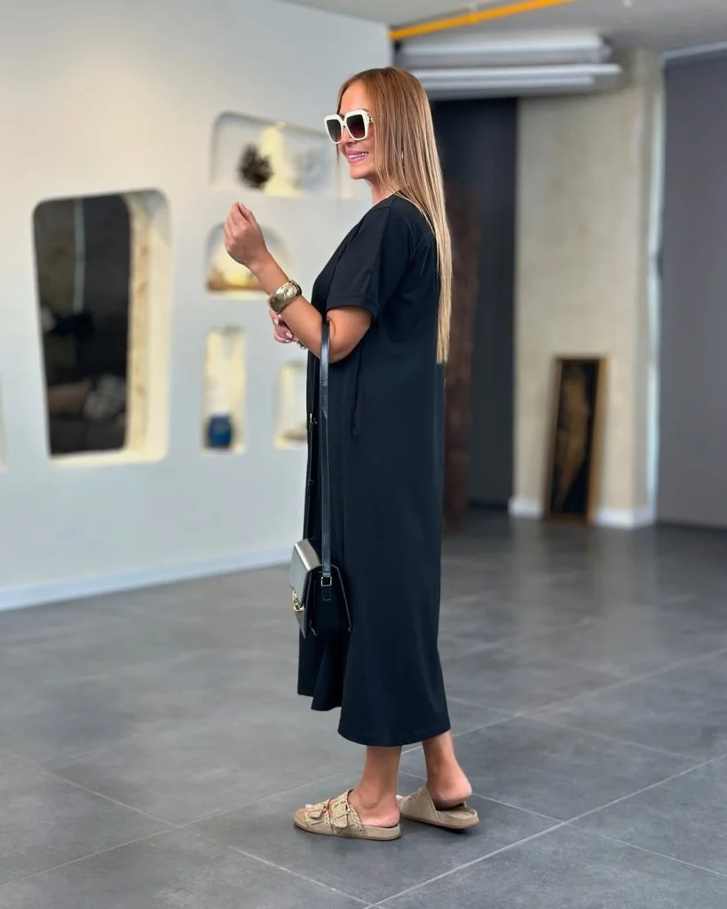 Women's Black Short-Sleeve V-Neck Mid-Maxi Jersey Dress with Pockets - Janes - by Peralane - photo 4