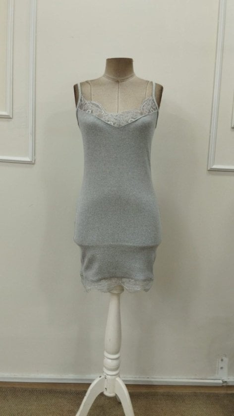 Women's Light Grey Slip Dress with Lace Trim and Spaghetti Straps - Janes - by Peralane - photo 4