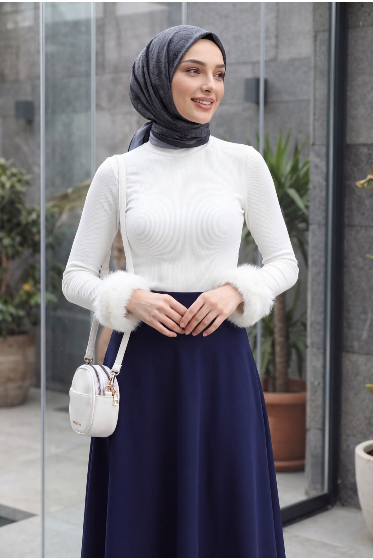 White Long-Sleeve Ribbed Knit Top with Faux Fur Trim and High Neckline - Podyumplus - by Peralane