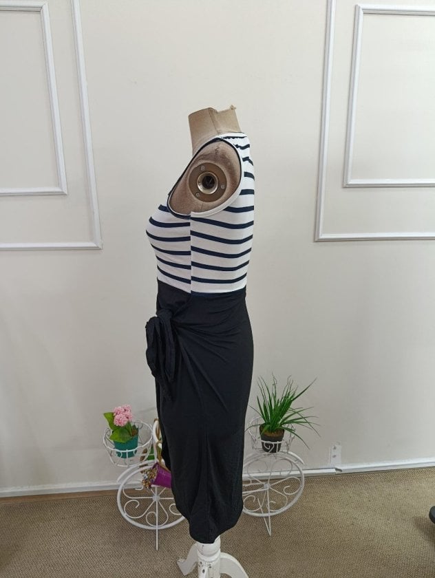 Women's Sleeveless Wrap Dress with Round Neckline and Striped Bodice - Janes - by Peralane - photo 3