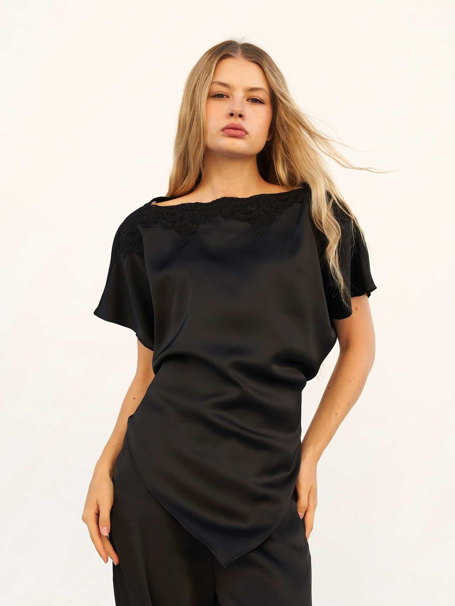 Black Lace-Trimmed Asymmetric Satin Blouse and Wide-Leg Trousers Set - Lefon - by Peralane - photo 2