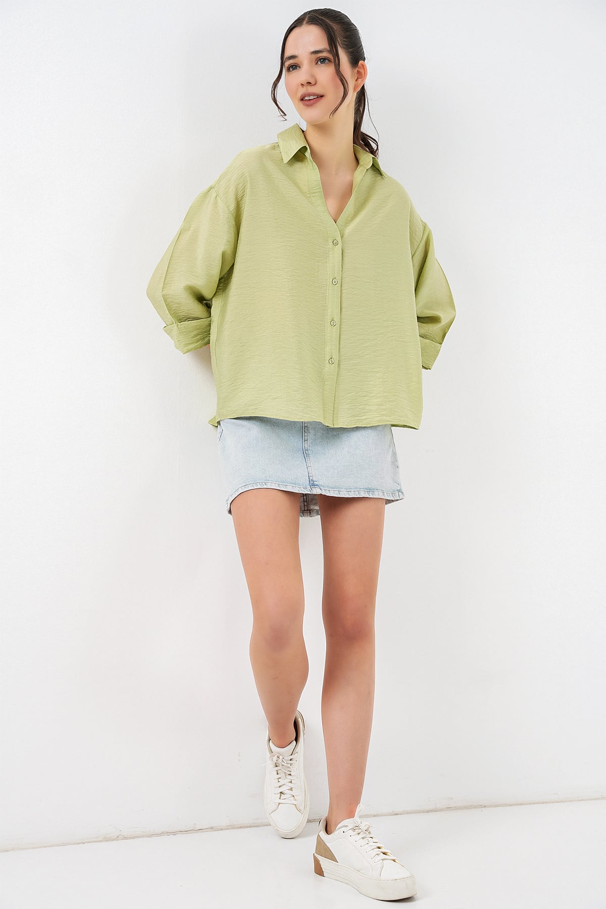 Women's Oversize Short-Sleeve Shirt Light Green 20315 - Bigdart - by Peralane