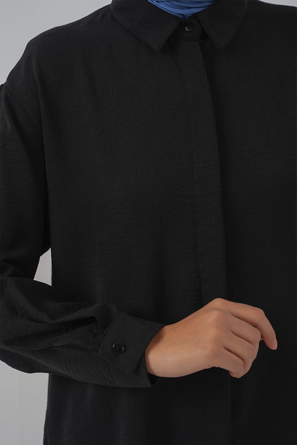 Women's Long-Sleeved Black Tunic with Collar and Button-Down Front - Bigdart - by Peralane - photo 4