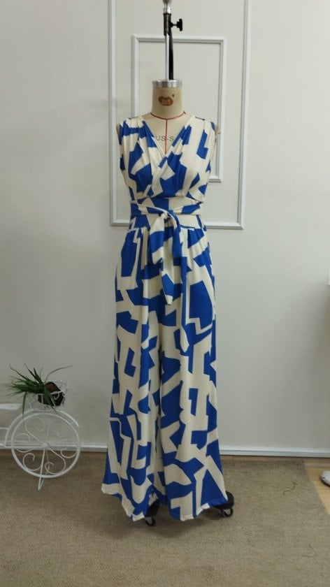 Women's Sleeveless Wrap-Neck Belted Wide-Leg Jumpsuit with Abstract Print - Janes - by Peralane - photo 4