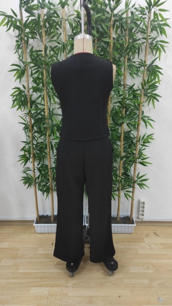 Women's Sleeveless V-Neck Button-Front Satin Vest and Trousers Co-ord Set - Janes - by Peralane - photo 6
