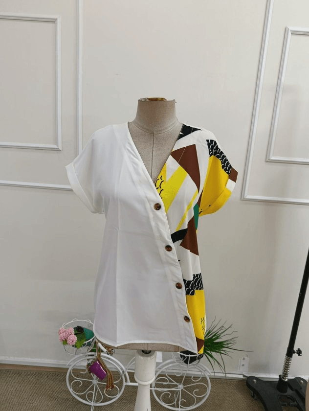 Women's Short Sleeve V-Neck Buttoned Patterned Satin Blouse - Janes - by Peralane - photo 4
