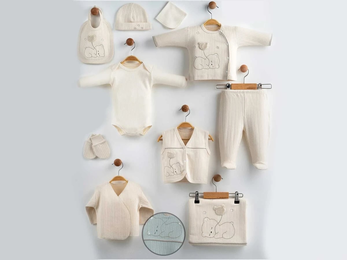 Bear Embroidered 10-Piece Newborn Hospital Exit Set in Sea Green - Gaye Bebe - by Peralane