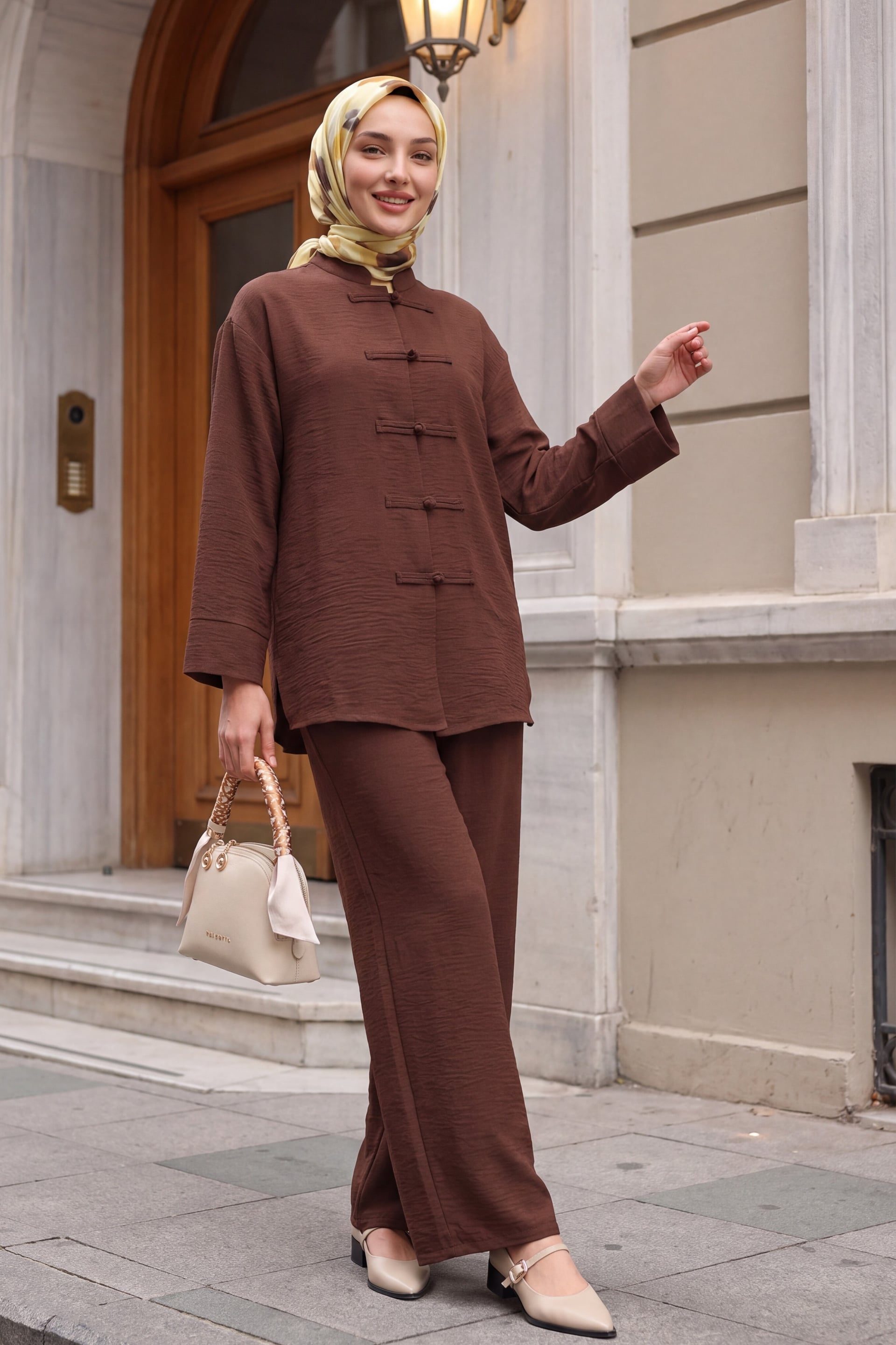 Women's Oversize Shirt and Wide-Leg Trouser Two-Piece Set in Brown - Bigdart - by Peralane - photo 4