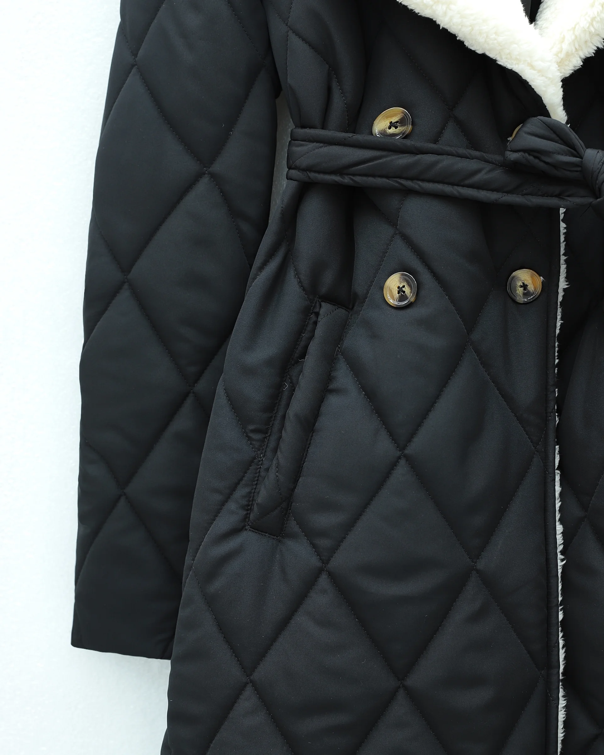 Quilted Long Coat with Faux Fur Collar and Belt - Black - Podyumplus - by Peralane - photo 6