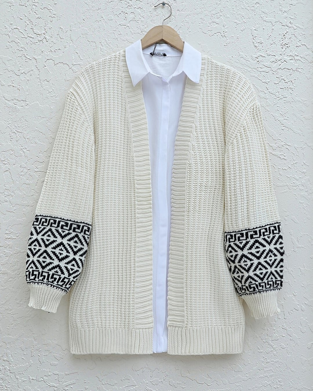 Cream Knit Cardigan with Patterned Sleeves - Podyumplus - by Peralane - photo 3
