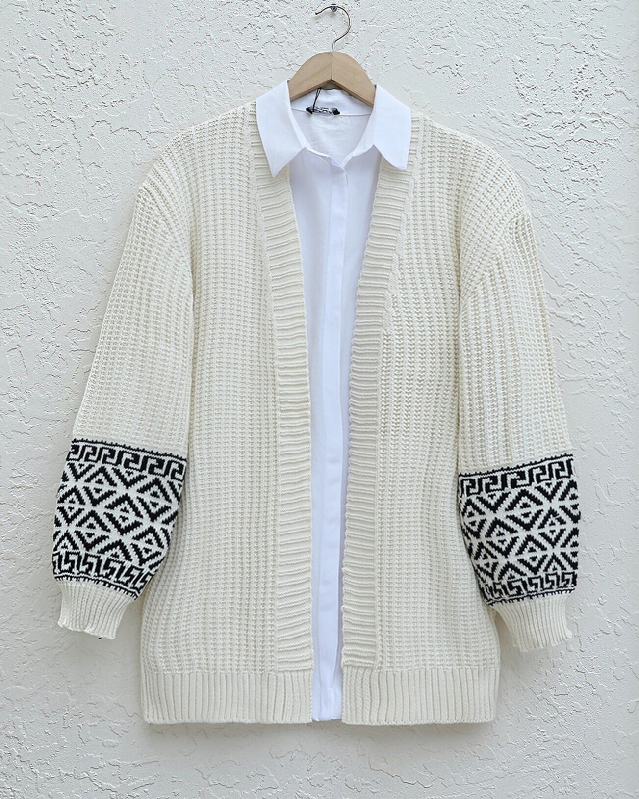 Cream Knit Cardigan with Patterned Sleeves - Podyumplus - by Peralane - photo 3