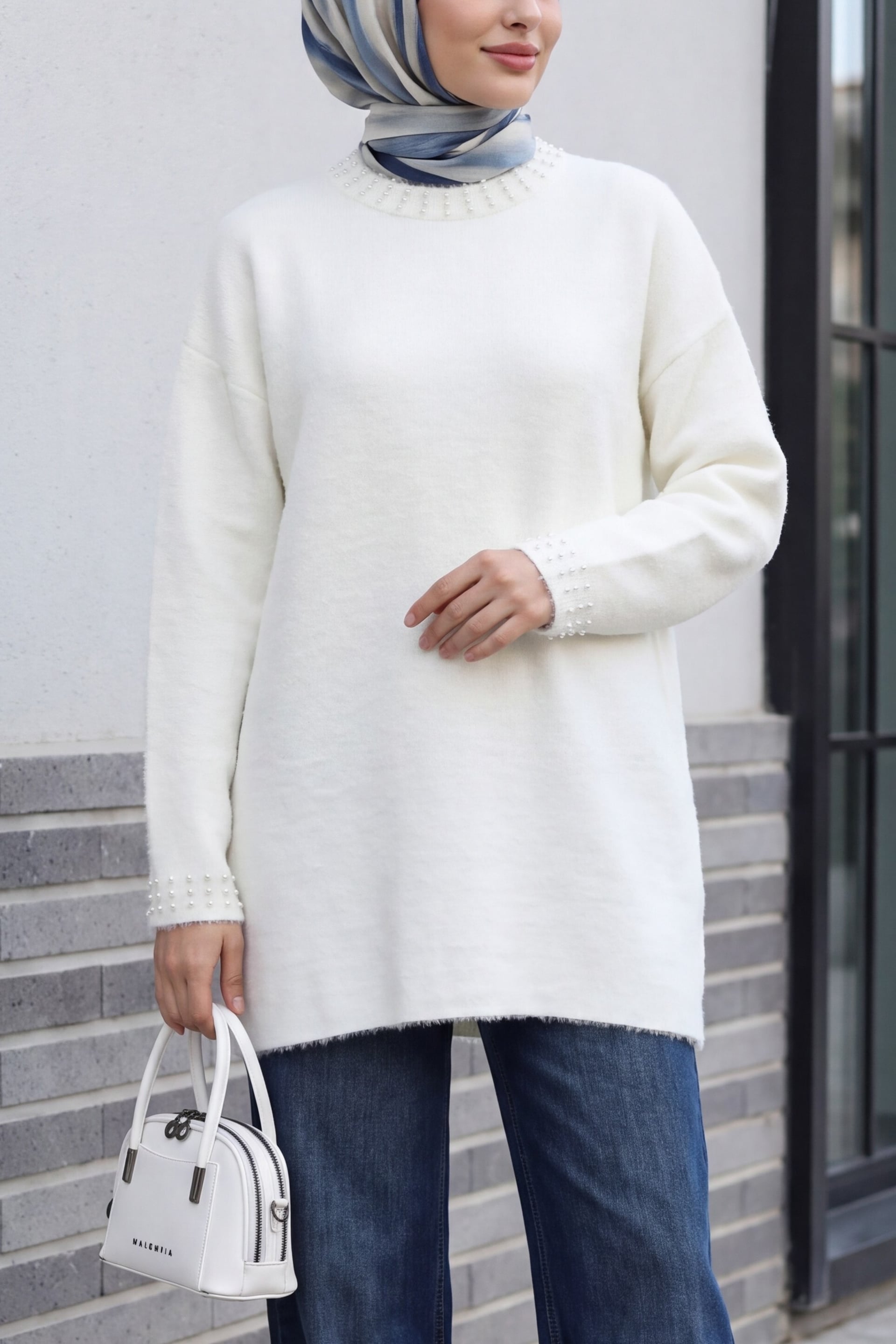 White Pearl-Trimmed Slouchy Knit Tunic - Podyumplus - by Peralane
