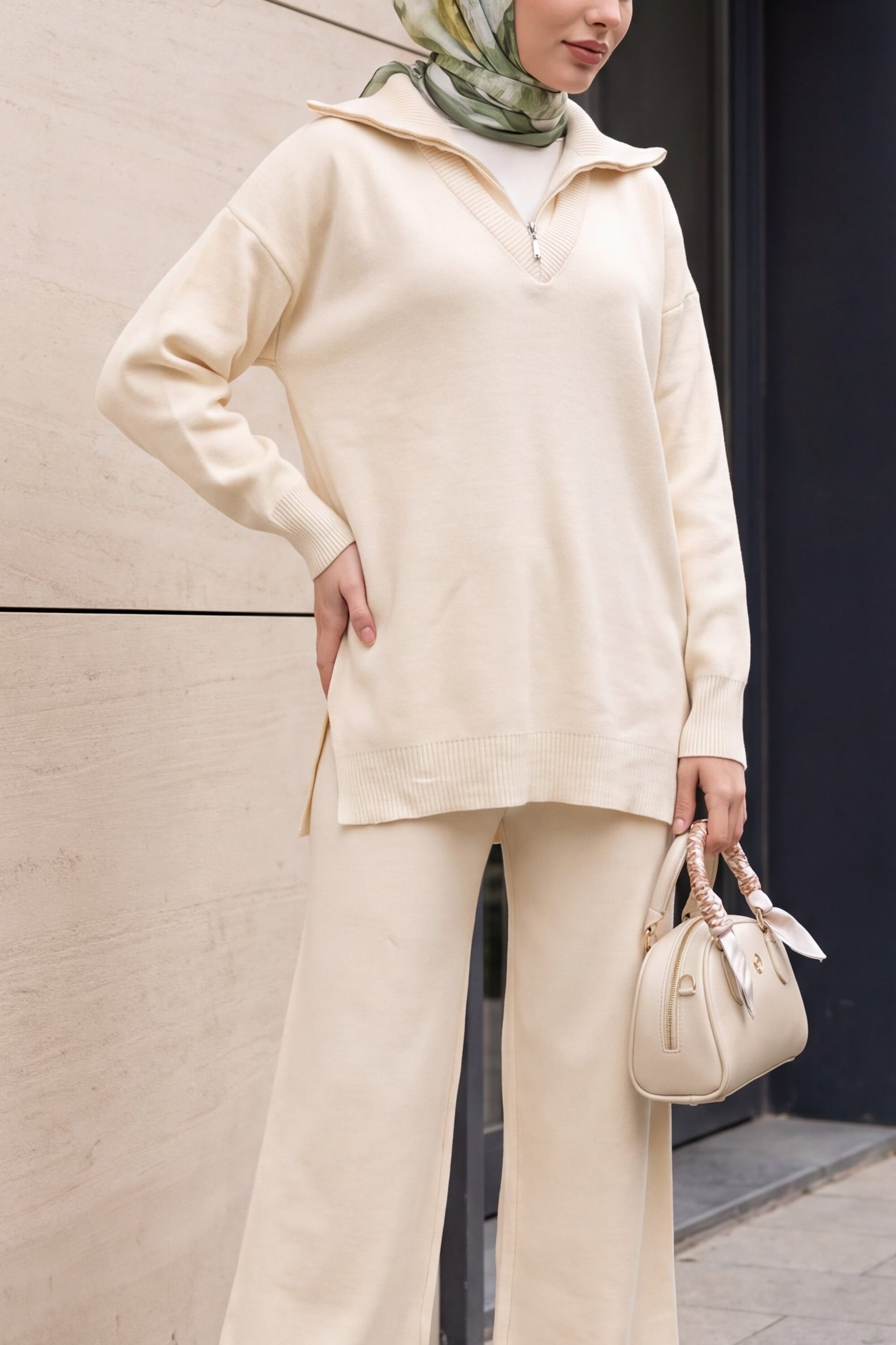 Cream Knit Top and Wide-Leg Trousers Set with Collar and Zip - Podyumplus - by Peralane