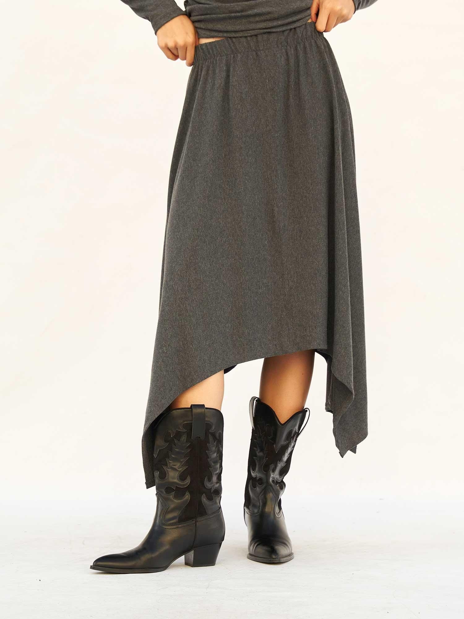 Two-Piece Knit Set with Long-Sleeve Top and Midi Skirt - Lefon - by Peralane - photo 6