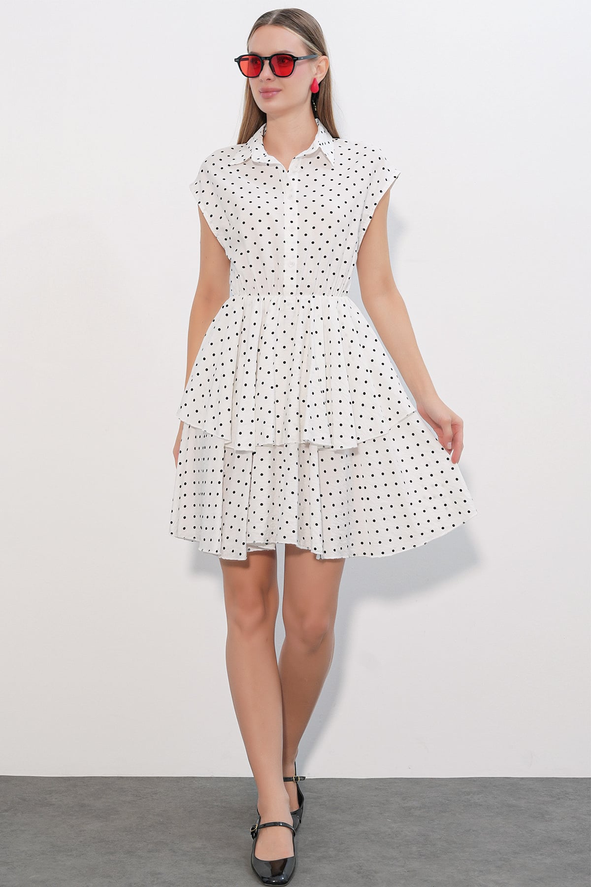 Women's White Polka Dot Tiered Dress with Cap Sleeves - Bigdart - by Peralane