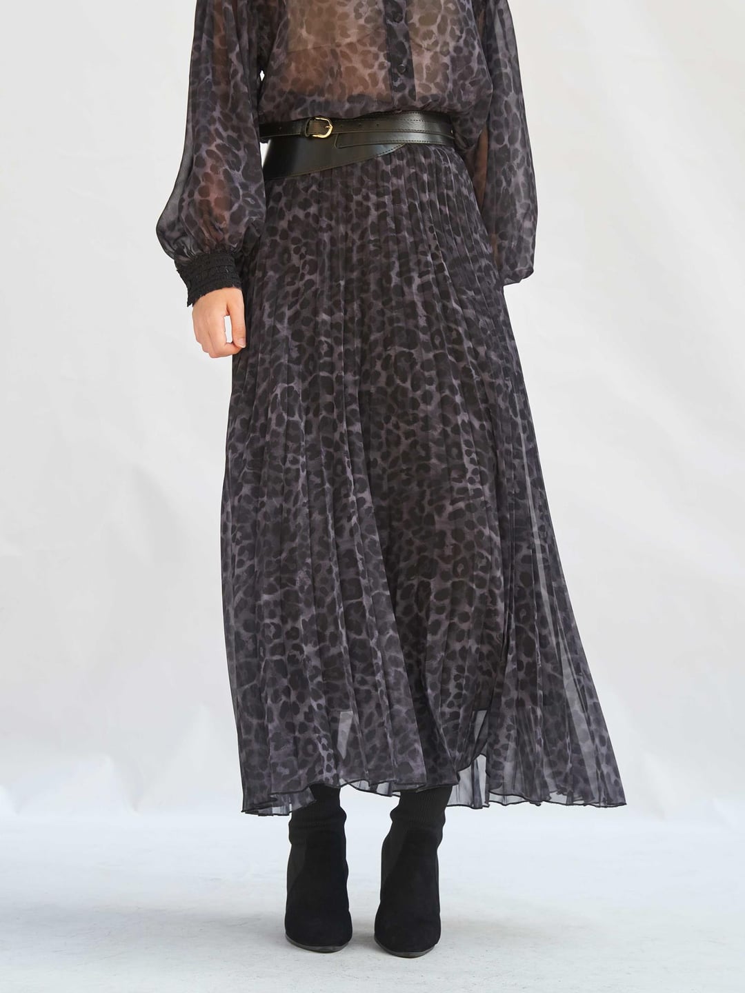 Leopard Print Pleated Skirt and Blouse Set - Lefon - by Peralane - photo 6