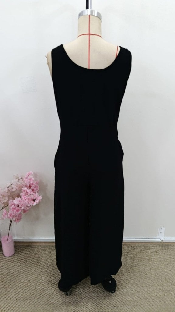Black Sleeveless Button-Front Jumpsuit with Square Neckline - Janes - by Peralane - photo 6