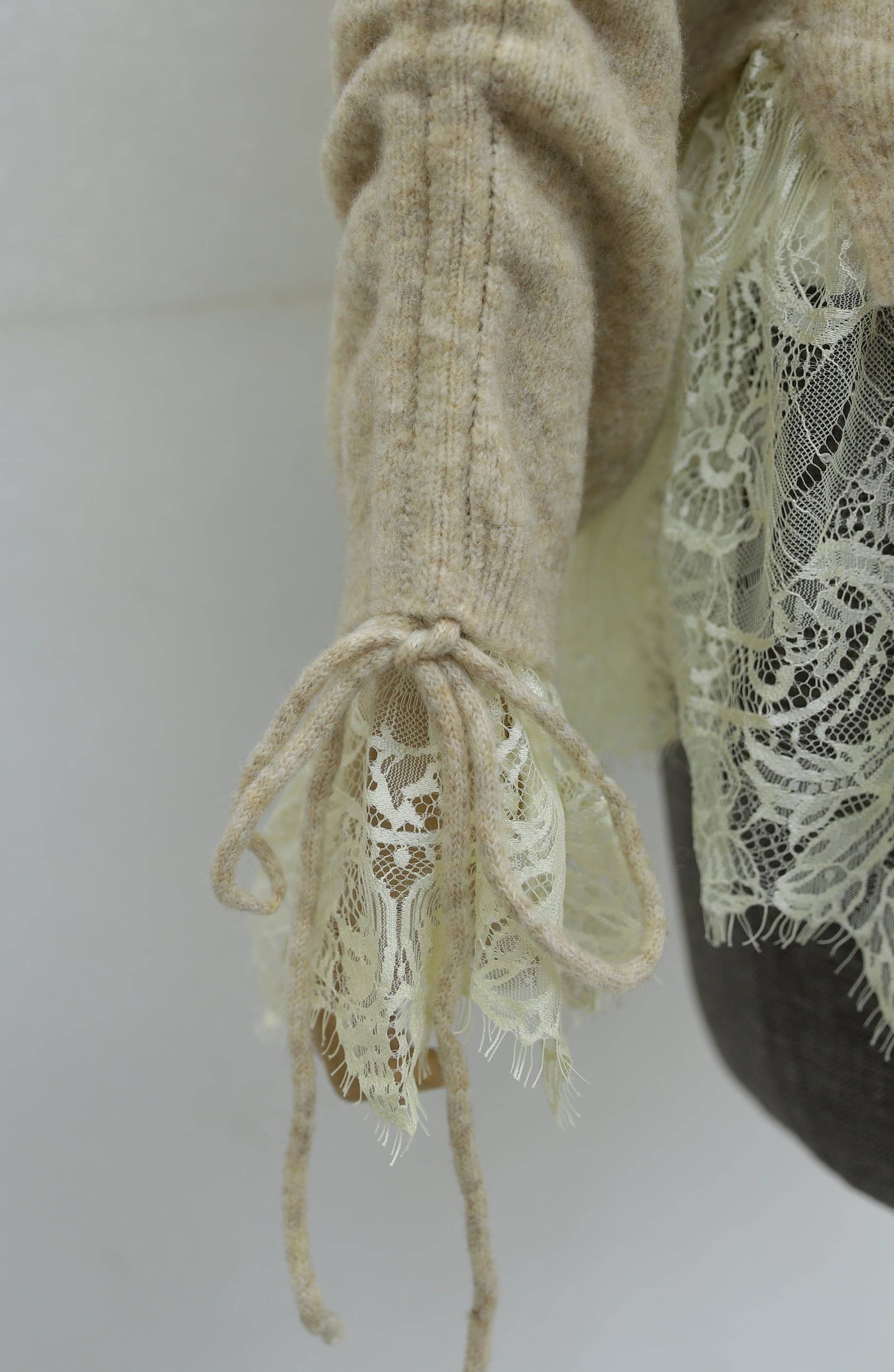 Beige Lace-Trim Button-Front Cardigan with Puff Sleeves - Podyumplus - by Peralane - photo 12