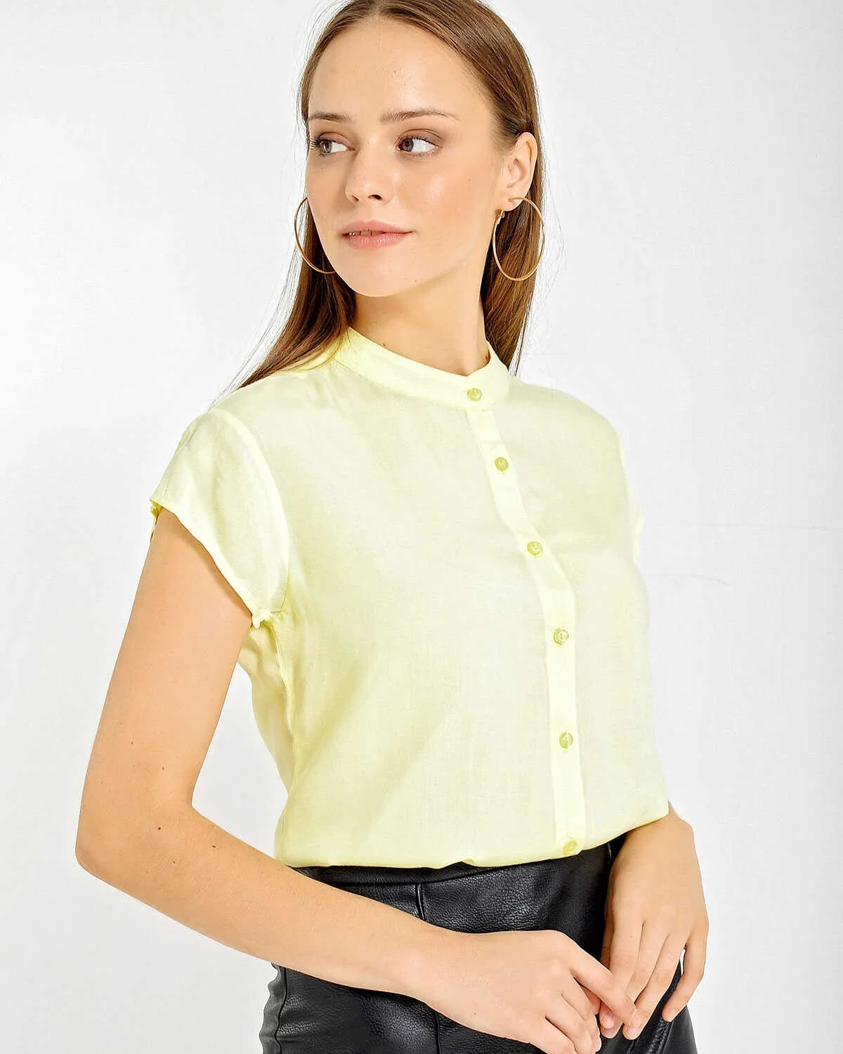 Short-Sleeve Light Yellow Blouse - 100% Viscose - Bigdart - by Peralane