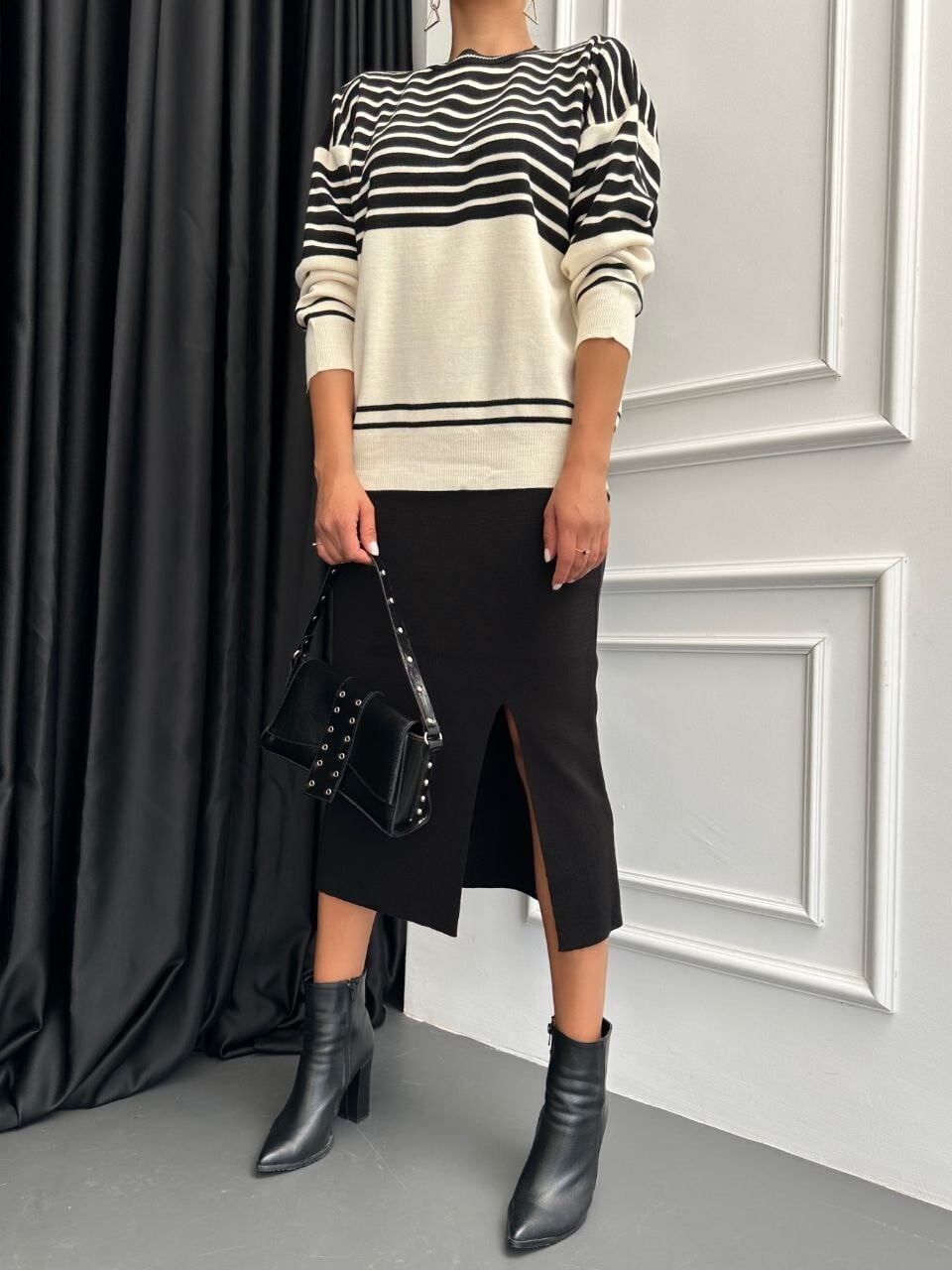Striped Crew Neck Knit Sweater and Skirt Set - Black - Podyumplus - by Peralane - photo 2