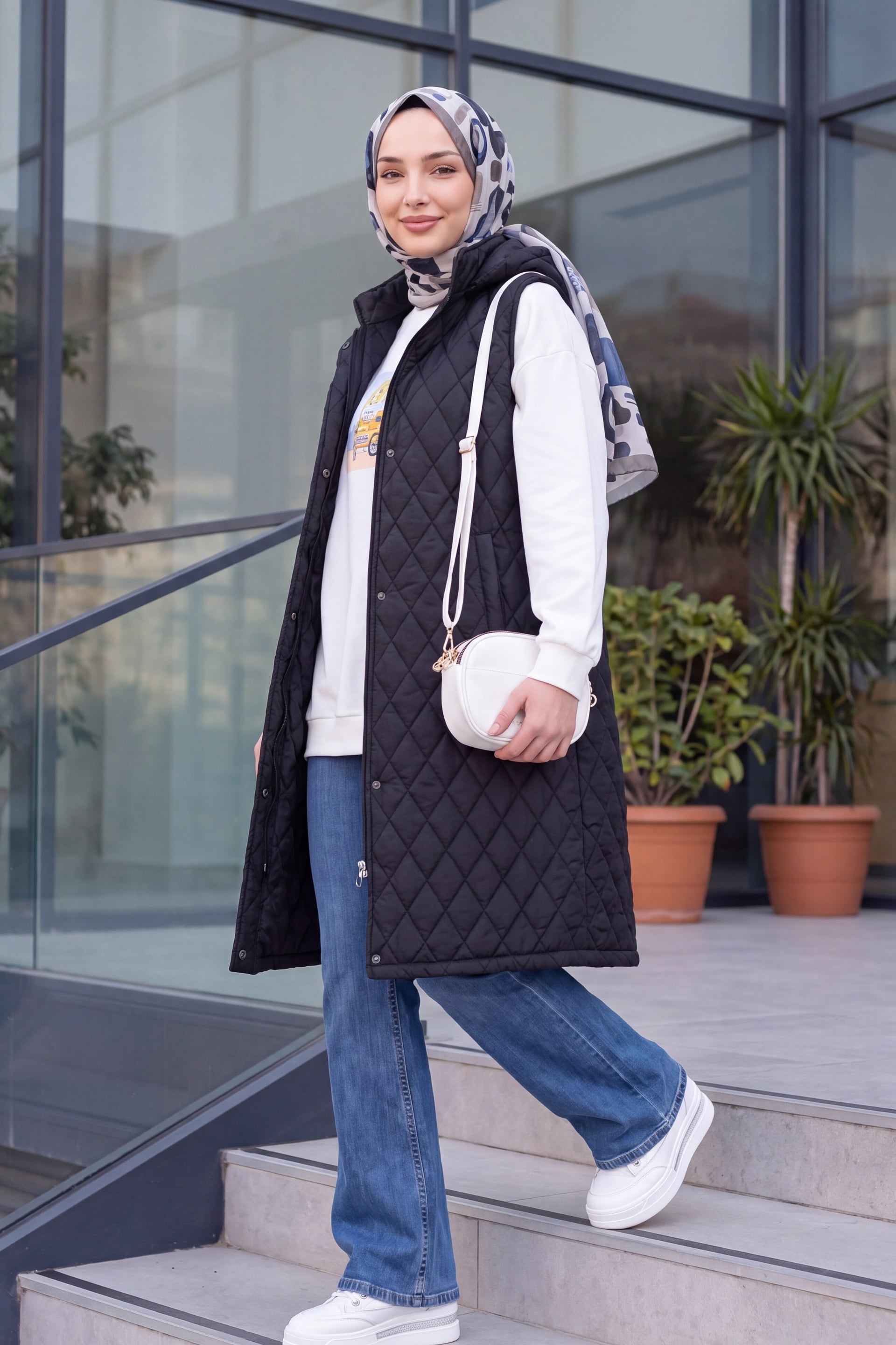Longline Quilted Hooded Vest with Faux Fur Trim - Black - Podyumplus - by Peralane - photo 2