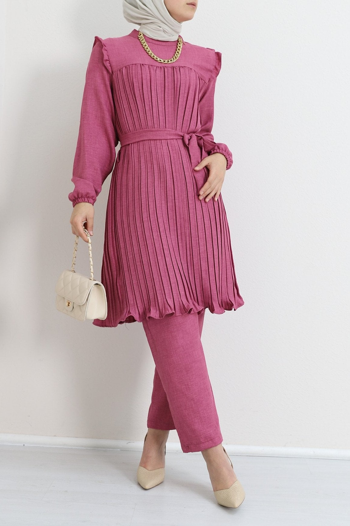 Two-Piece Pleated Tunic and Trousers Set in Fuchsia Pink - Podyumplus - by Peralane