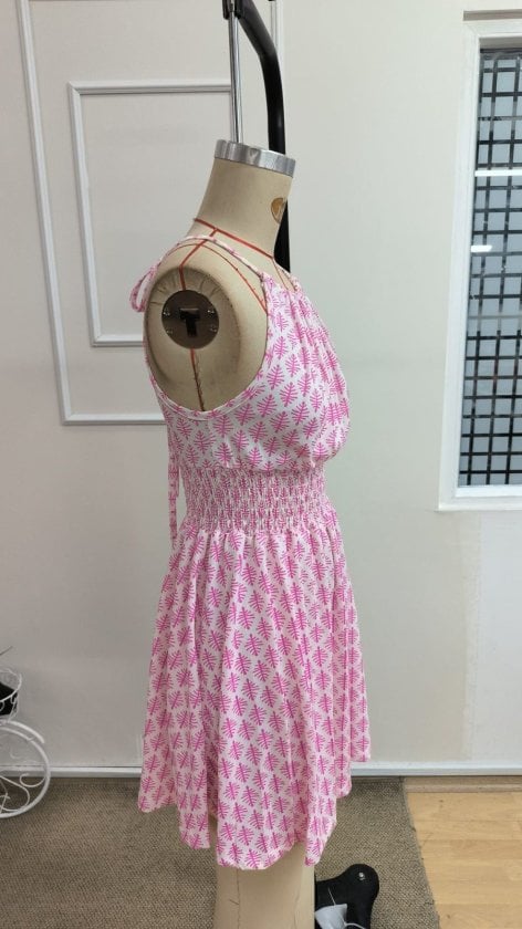 Women's Sleeveless Halter-Neck Floral Print Dress with Smocked Waist - Janes - by Peralane - photo 8