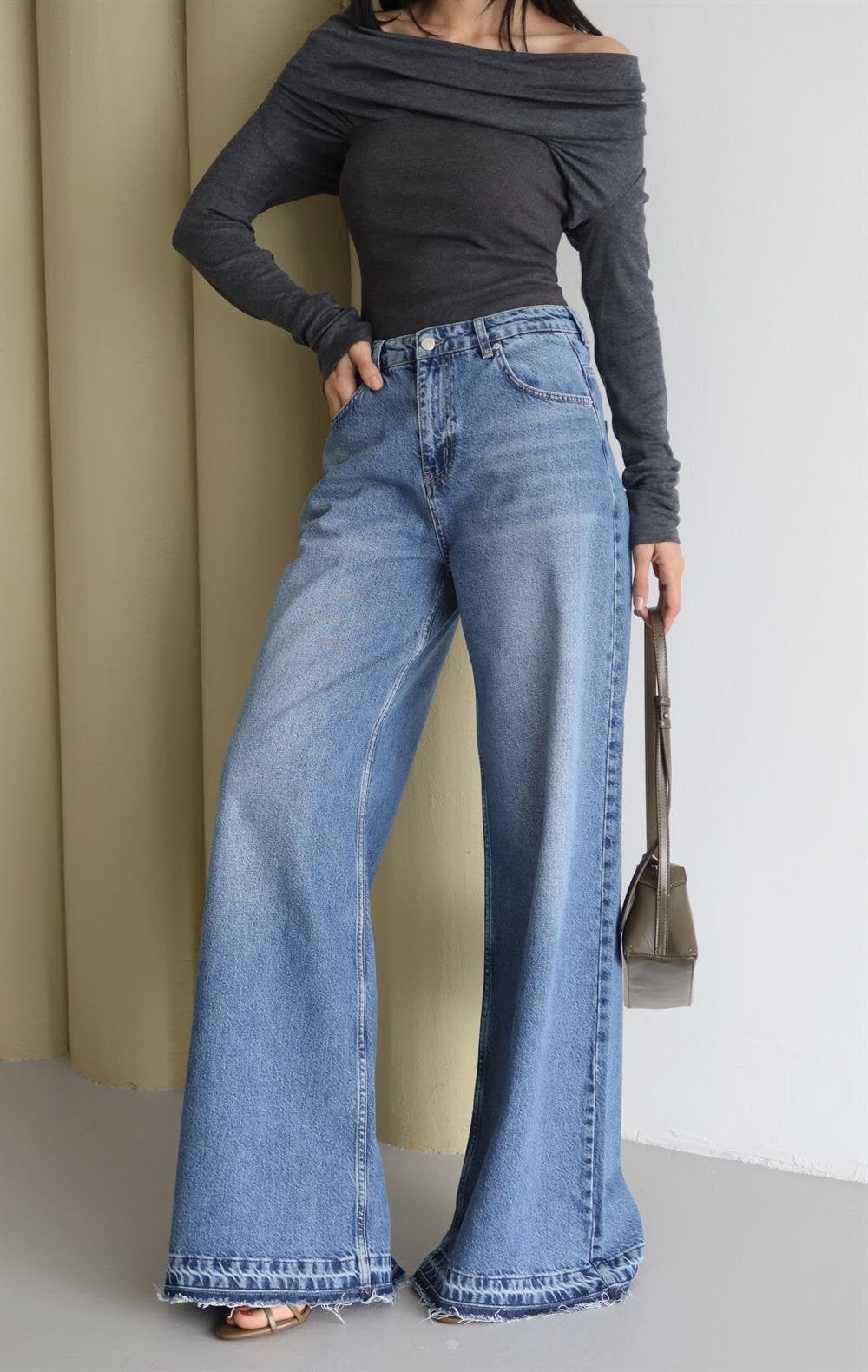 High Waist Extra Wide Leg Blue Denim Jeans - Lacarino Jeans - by Peralane