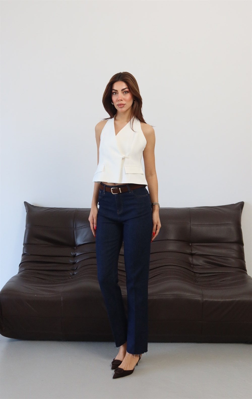 High-Waist Frayed Hem Rinse Jean Trousers - Lacarino Jeans - by Peralane - photo 3