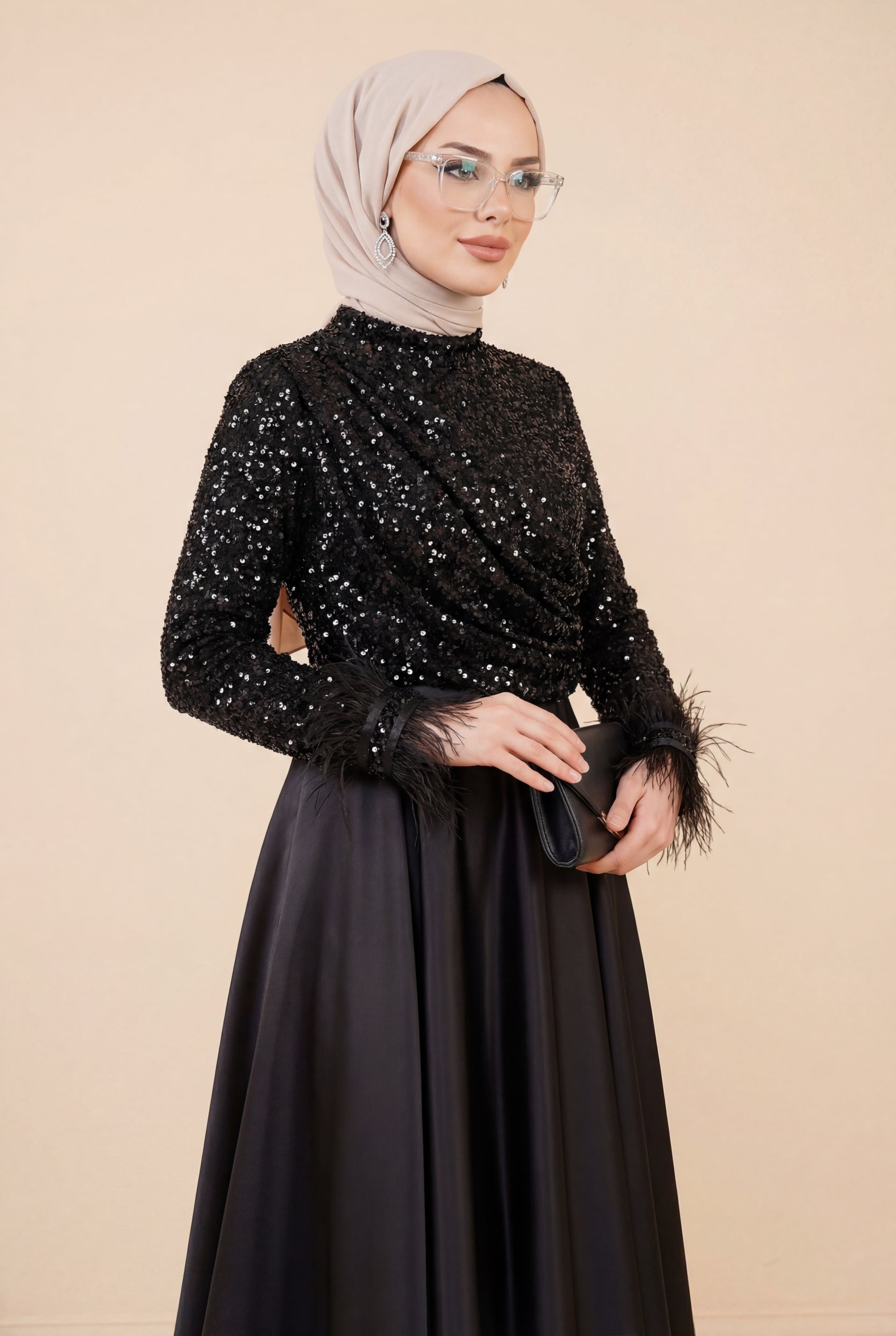 Sequin Top and Satin Skirt Two-Piece Evening Set in Black - Podyumplus - by Peralane - photo 2