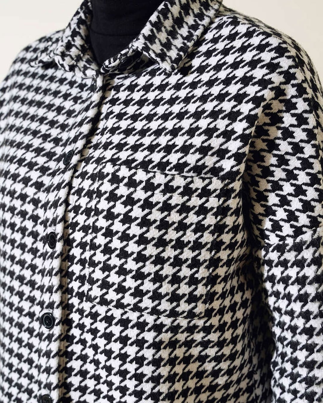 Houndstooth Patterned Button-Up Shirt - Black - Bigdart - by Peralane - photo 5