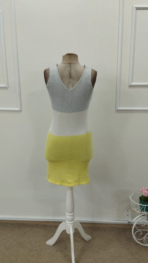 Women's Sleeveless V-Neck Multi-Color Knit Short Dress - Janes - by Peralane - photo 5