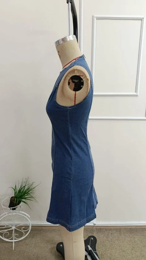 Women's Sleeveless Denim Dress with High Neckline - Janes - by Peralane - photo 5