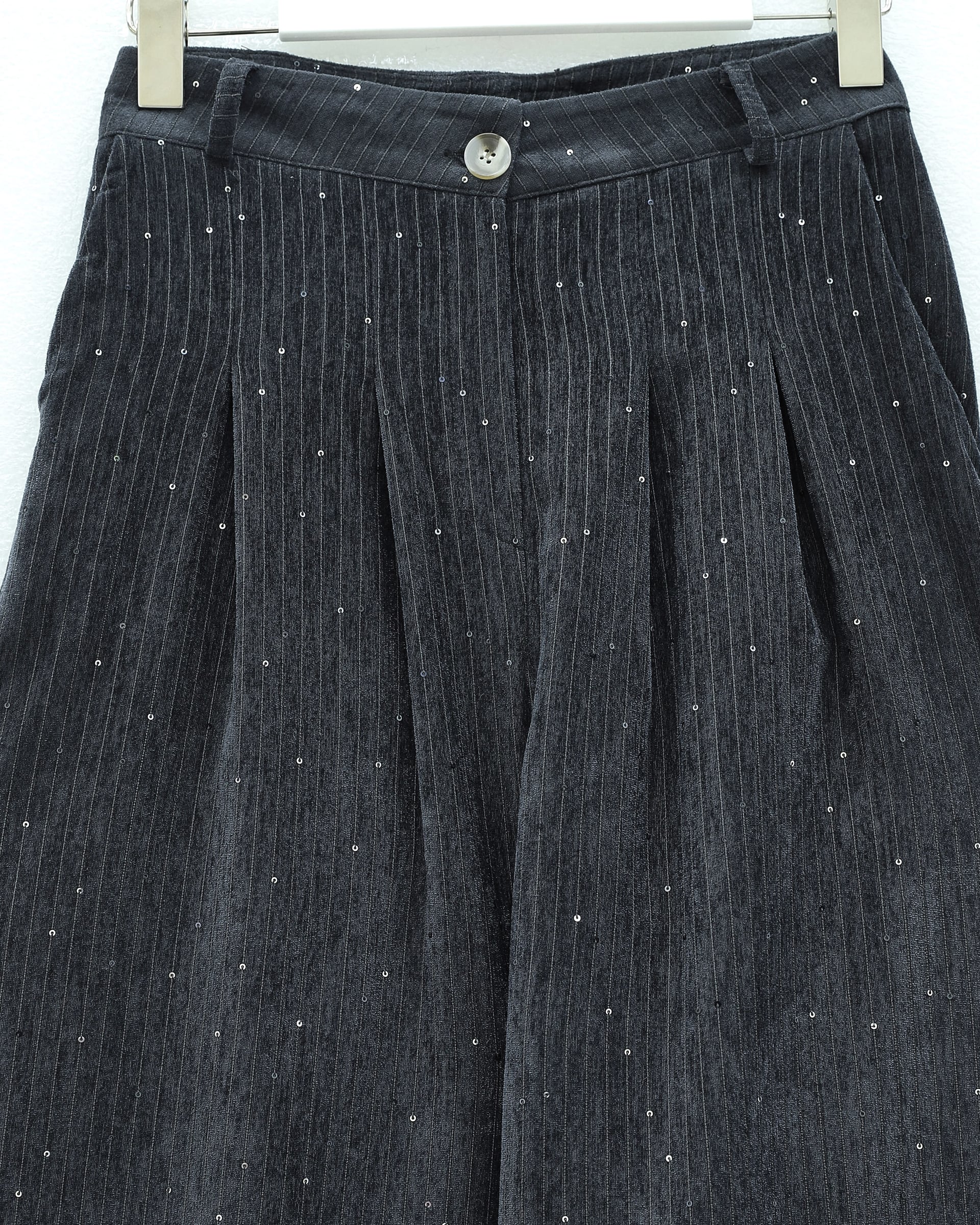 Pleated Wide-Leg Velvet Trousers with Glitter Details - Anthracite - Podyumplus - by Peralane - photo 5