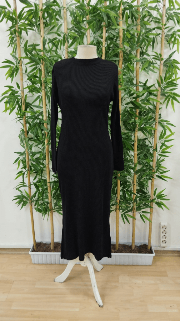 Women's Long Sleeve Half Turtleneck Back Window Detail Laced Midi Knit Dress - Janes - by Peralane - photo 4